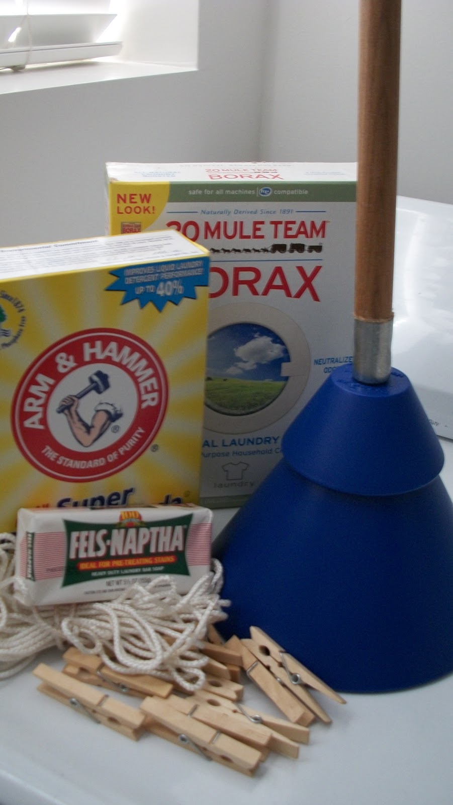 Simple and Savy Emergency Laundry Kit